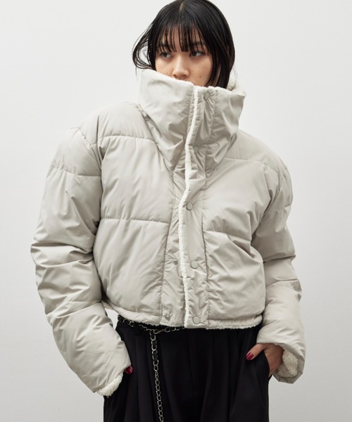 HANNE（アン）の「リバーシブルパディングショートコート（ダウンジャケット/コート・レディース・ブラック/グレー・FREE）」の2枚目の写真