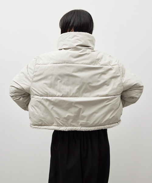 HANNE（アン）の「リバーシブルパディングショートコート（ダウンジャケット/コート・レディース・ブラック/グレー・FREE）」の10枚目の写真