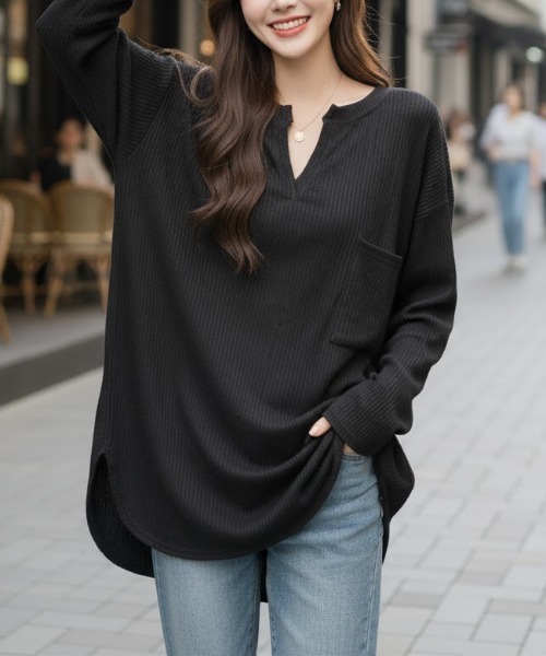 cammie(キャミー)の「Vネックプリーツトップス(Tシャツ/カットソー・レディース・ホワイト/ブラック・L/M)」の8枚目の写真