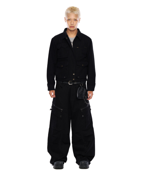 AAKAM(アーカム)の「Knee Pin-Tuck Zippered Cargo Pants (Black)(その他パンツ・レディース・その他・2/1)」の9枚目の写真