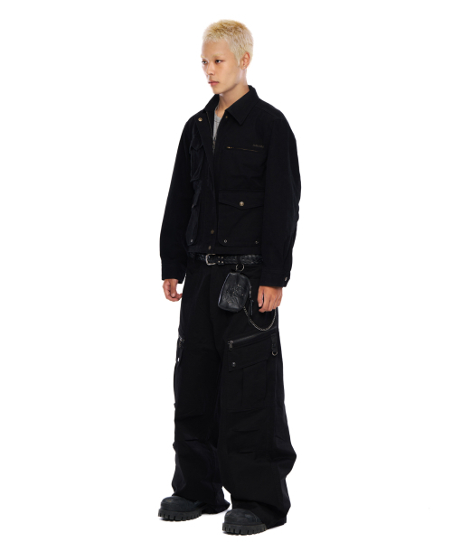 AAKAM(アーカム)の「Knee Pin-Tuck Zippered Cargo Pants (Black)(その他パンツ・レディース・その他・2/1)」の10枚目の写真
