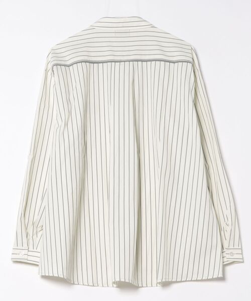 KRIFF MAYER Lady's Collection（クリフメイヤーレディースコレクション）の「ロールアップ ストライプシャツ / ビッグシルエットシャツ（シワになりにくい・英字刺繍・Aライン）（シャツ/ブラウス・レディース・サックスブルー/ベージュ/ピンク/オフホワイト・MEDIUM/LARGE）」の5枚目の写真