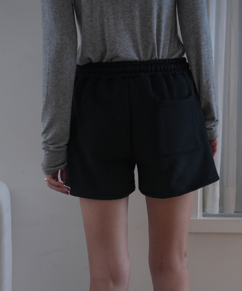 DEHEVE（デヘヴェ）の「Warm Daily Short Pants [Black]（その他パンツ・レディース・その他・FREE）」の4枚目の写真