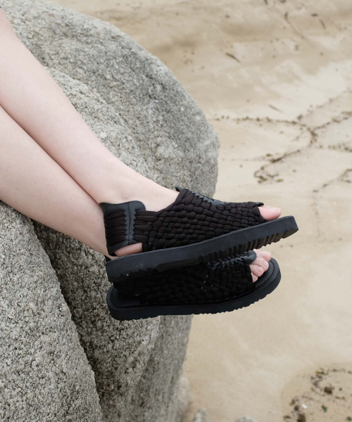 Chubasco（チュバスコ）の「AZB0101 AZTEC2 BLACK/BLACK（サンダル・レディース・その他・27cm/28cm/26cm/29cm/23cm/24cm/25cm）」の2枚目の写真