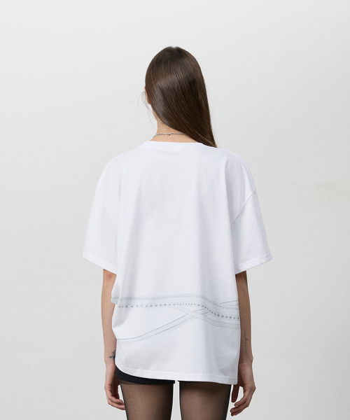 THREE TO EIGHTY(スリートゥエイティー)の「SNAP BELT GRAPHIC TEE WHITE(Tシャツ/カットソー・レディース・その他・FREE)」の3枚目の写真