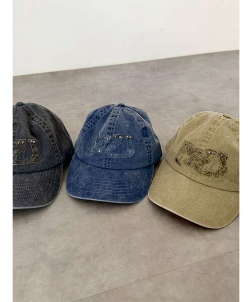 MURUA(ムルーア)の「パッチロゴスタッズキャップ(キャップ・レディース・ベージュ/ブラック/ブルー・FREE)」の6枚目の写真