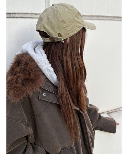 MURUA(ムルーア)の「パッチロゴスタッズキャップ(キャップ・レディース・ベージュ/ブラック/ブルー・FREE)」の16枚目の写真