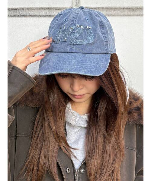 MURUA(ムルーア)の「パッチロゴスタッズキャップ(キャップ・レディース・ベージュ/ブラック/ブルー・FREE)」の18枚目の写真