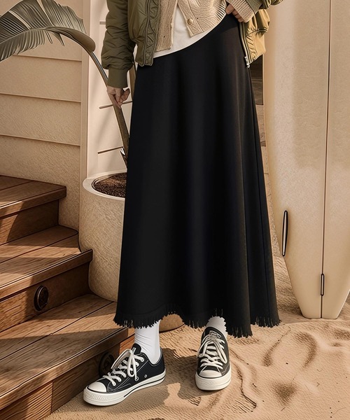 cammie(キャミー)の「Aラインスカートフリンジニットスカート(スカート・レディース・ホワイト/ブラック・F)」の15枚目の写真