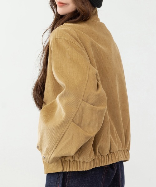 DAY CLOSET（デイ クローゼット）の「【2WAYスタンドカラー】裾ゴムと袖タックで引き締めシルエット。長袖 スナップボタン×ジップ コーデュロイ ジャケット レディース（ブルゾン・レディース・ベージュ/チャコールグレー・FREE）」の13枚目の写真