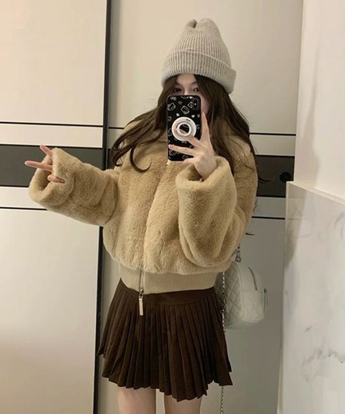 AsheKsha(アシクシャ)の「ラペル付きファー付きショートジャケット(ブルゾン・レディース・オフホワイト・M)」の9枚目の写真