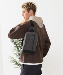 【BLUE STANDARD/ブルースタンダード】【長財布・ペットボトルも楽々】大容量ボディバッグ 異素材切り替え 杢調カジュアル
