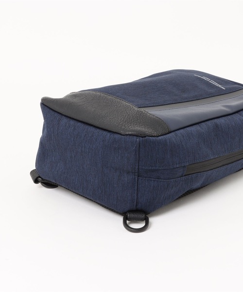 Blue Standard (ブルースタンダード)の「【BLUE STANDARD/ブルースタンダード】【長財布・ペットボトルも楽々】大容量ボディバッグ 異素材切り替え 杢調カジュアル(ボディバッグ/ウエストポーチ・メンズ・グレー/ブラック/ダークネイビー・FREE)」の17枚目の写真