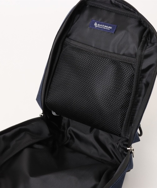 Blue Standard (ブルースタンダード)の「【BLUE STANDARD/ブルースタンダード】【長財布・ペットボトルも楽々】大容量ボディバッグ 異素材切り替え 杢調カジュアル(ボディバッグ/ウエストポーチ・メンズ・グレー/ブラック/ダークネイビー・FREE)」の16枚目の写真
