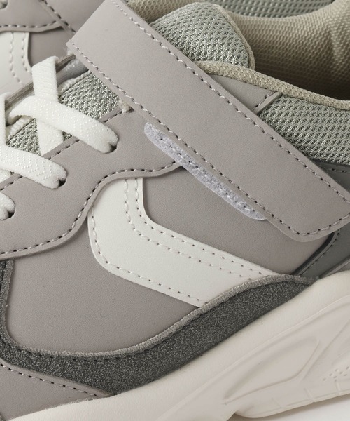 GLOBAL WORK（グローバルワーク）の「エアかる晴雨兼用スニーカー/617571（スニーカー・キッズ・ブラック/グレー・23cm/20cm/21cm/24cm/22cm）」の17枚目の写真