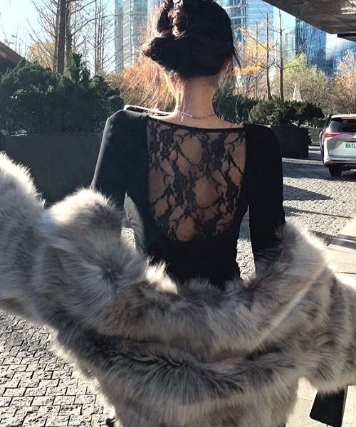 セール】【カップ付き】バックレースサイドギャザートップス（Tシャツ