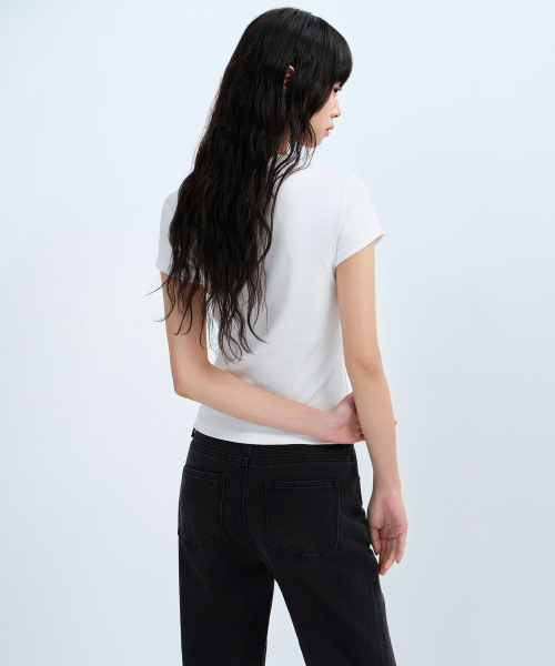 MUSINSA STANDARD WOMAN（ムシンサスタンダードウーマン）の「ウィメンズスリムクルーネックTシャツ[ホワイト]（Tシャツ/カットソー・レディース・その他・LARGE/MEDIUM/SMALL/X-SMALL/X-LARGE）」の6枚目の写真