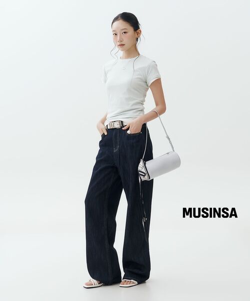 MUSINSA STANDARD WOMAN（ムシンサスタンダードウーマン）の「ウィメンズスリムクルーネックTシャツ[ホワイト]（Tシャツ/カットソー・レディース・その他・LARGE/MEDIUM/SMALL/X-SMALL/X-LARGE）」の11枚目の写真