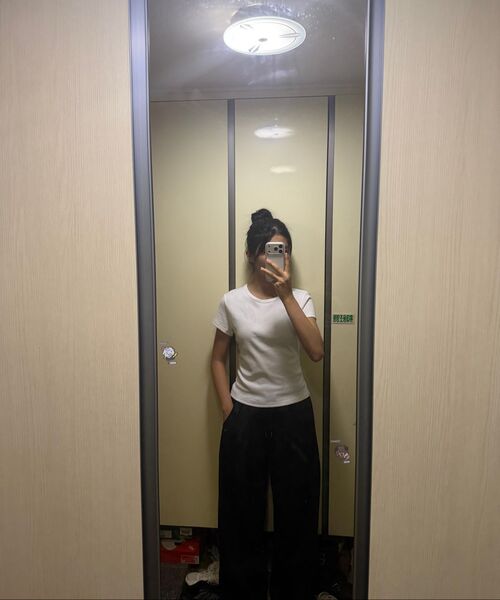 MUSINSA STANDARD WOMAN（ムシンサスタンダードウーマン）の「ウィメンズスリムクルーネックTシャツ[ホワイト]（Tシャツ/カットソー・レディース・その他・LARGE/MEDIUM/SMALL/X-SMALL/X-LARGE）」の19枚目の写真