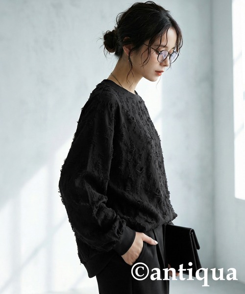 antiqua(アンティカ)の「ダメージ風 トップス(Tシャツ/カットソー・レディース・ブラック/ホワイト/ダークグレー・ONESIZE)」の8枚目の写真