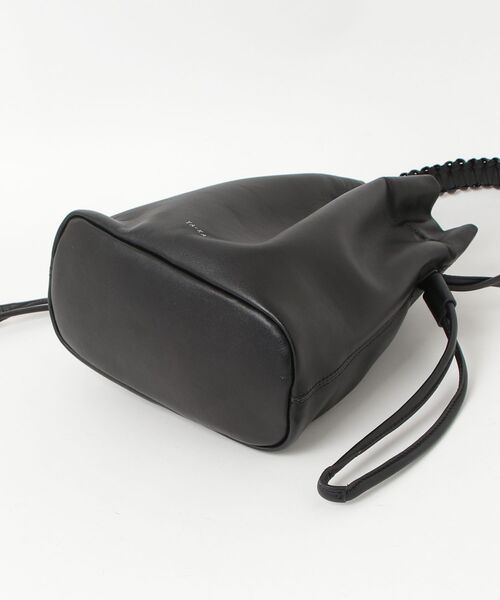 YArKA（ヤーカ）の「【YArKA/ヤーカ】real leather flat braided handle drawstring shoulder bag [bdbd6] / フラット編ハンドル巾着バッグ（ショルダーバッグ・レディース・ブラック・FREE）」の20枚目の写真