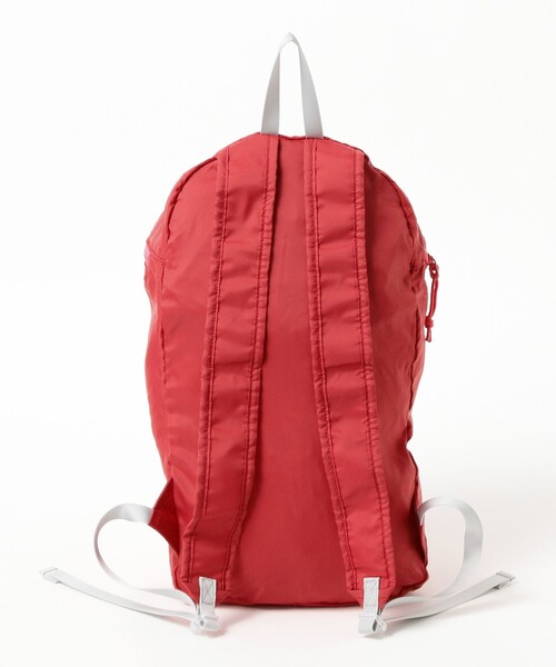 Ray BEAMS(レイビームス)の「パッカブル バックパック 26SS リュック トレンド アウトドア 小さめ 通勤 通学 コンパクト収納 軽量(バックパック/リュック・レディース・レッド/ブラック・ONE SIZE)」の13枚目の写真