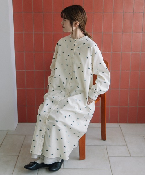 POU DOU DOU（プードゥドゥ）の「クローバープリントシャツワンピース（ワンピース・レディース・ネイビー/キナリ・3）」の11枚目の写真