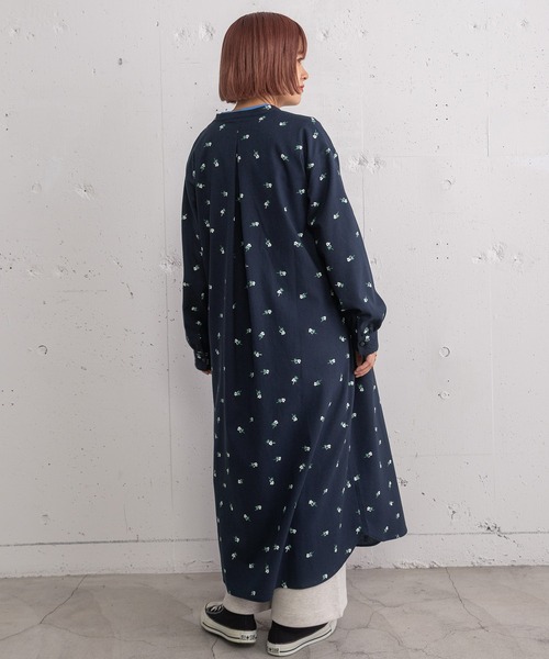 POU DOU DOU（プードゥドゥ）の「クローバープリントシャツワンピース（ワンピース・レディース・ネイビー/キナリ・3）」の18枚目の写真