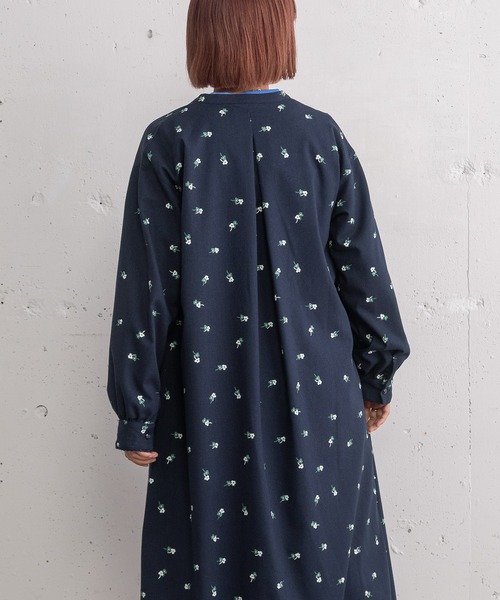 POU DOU DOU（プードゥドゥ）の「クローバープリントシャツワンピース（ワンピース・レディース・ネイビー/キナリ・3）」の20枚目の写真