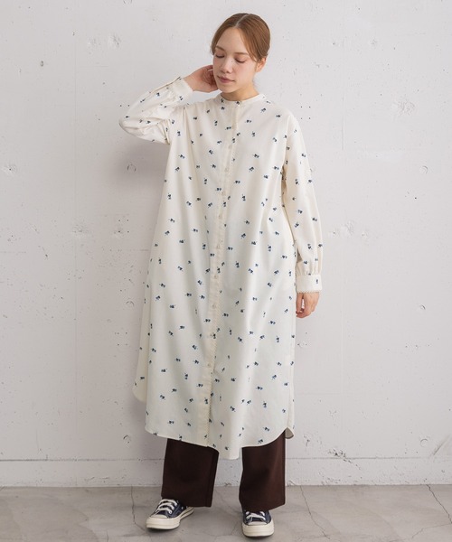 POU DOU DOU（プードゥドゥ）の「クローバープリントシャツワンピース（ワンピース・レディース・ネイビー/キナリ・3）」の22枚目の写真