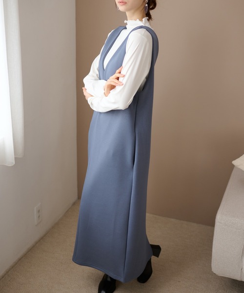 DAYRA(デイラ)の「Vネック バックスリット ノースリーブ ロング ワンピース(ワンピース・レディース・ブラック/ネイビー/グレー/ブルーグレー・S/FREE)」の6枚目の写真