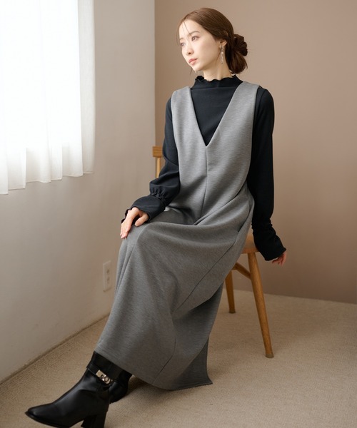 DAYRA(デイラ)の「Vネック バックスリット ノースリーブ ロング ワンピース(ワンピース・レディース・ブラック/ネイビー/グレー/ブルーグレー・S/FREE)」の21枚目の写真
