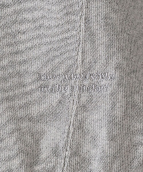 RAGEBLUE（レイジブルー）の「Cropped Color Sweat Crew/クロップドカラー裏毛スウェットクルー（スウェット・メンズ・イエロー/アッシュグレー/ブラック/ライトブルー・MEDIUM/LARGE）」の15枚目の写真