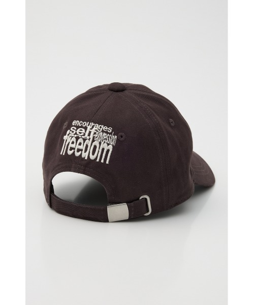 SLY（スライ）の「ESQWE LOGO CAPTHROW エスクェロゴキャップ（キャップ・レディース・ライトブラック/ベージュ系その他・FREE）」の7枚目の写真