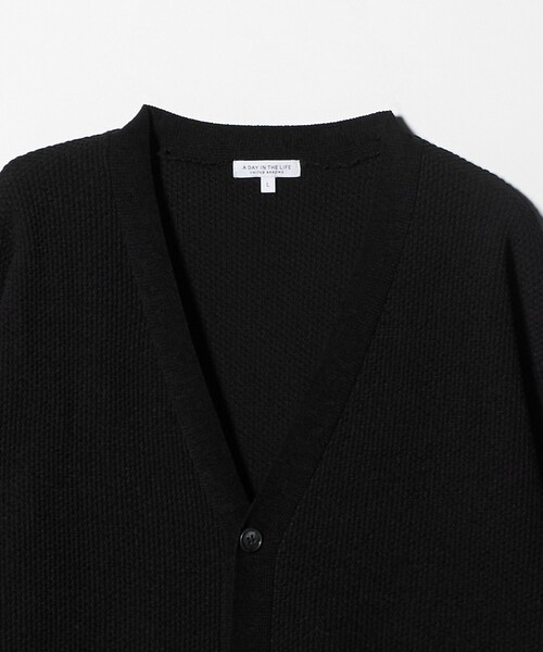 A DAY IN THE LIFE UNITED ARROWS（アデイインザライフユナイテッドアローズ）の「ハニカム リラックス Vネックカーディガン-ウォッシャブル-＜A DAY IN THE LIFE＞（ニット/セーター・メンズ・ブラック/ライトグレー・L/M）」の20枚目の写真