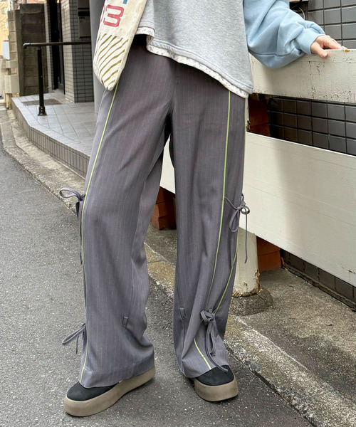 DOUBLE NAME(ダブルネーム)の「ピンストライプリボンパンツ(その他パンツ・レディース・グレー/ベージュ・FREE)」の1枚目の写真