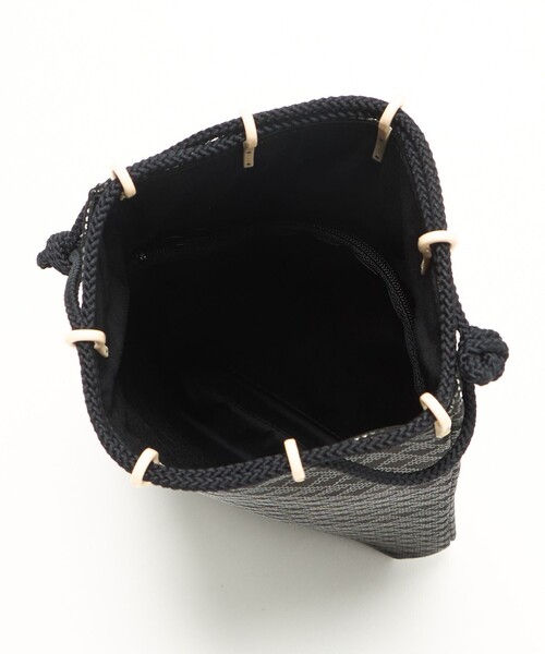 UNITED ARROWS（ユナイテッドアローズ）の「＜印傳屋上原勇七＞合切袋M/波うろこ（ショルダーバッグ・メンズ・その他1・FREE）」の7枚目の写真