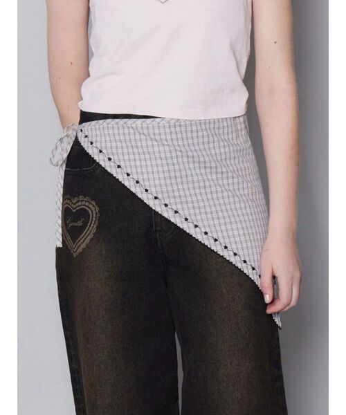 EMODA（エモダ）の「パターンレーススカーフ（ストール/ショール・レディース・ブラック/ベージュ・FREE）」の2枚目の写真