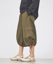 ABAHOUSE（アバハウス）の「【TAION / タイオン】 DOWN MILITALY KNEE LENGTH CARGO SHORTS ／ノンダウン ミリタリー カーゴショーツ ／ユニセックス 【WEB限定】（その他パンツ・メンズ）」
