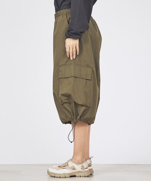 ABAHOUSE（アバハウス）の「【TAION / タイオン】 DOWN MILITALY KNEE LENGTH CARGO SHORTS ／ノンダウン ミリタリー カーゴショーツ ／ユニセックス 【WEB限定】（その他パンツ・メンズ・カーキ・M/L）」の15枚目の写真