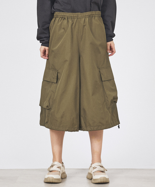 ABAHOUSE（アバハウス）の「【TAION / タイオン】 DOWN MILITALY KNEE LENGTH CARGO SHORTS ／ノンダウン ミリタリー カーゴショーツ ／ユニセックス 【WEB限定】（その他パンツ・メンズ・カーキ・M/L）」の6枚目の写真