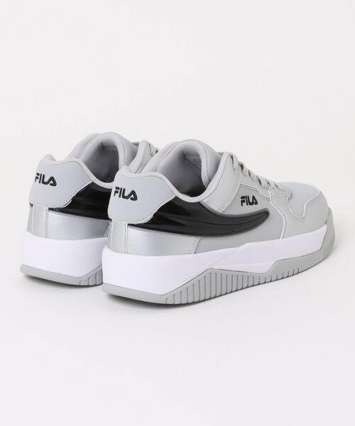 FILA(フィラ)の「【FILA】Tattica3(スニーカー・メンズ・シルバー・25.5cm/26.0cm/26.5cm/27.0cm/28.0cm)」の2枚目の写真