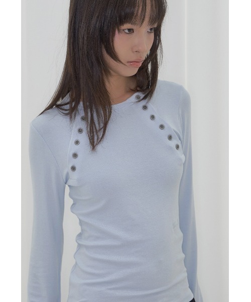 FANCY CLUB(ファンシークラブ)の「A'GEM/9 × .kom 『FANCY CLUB/ファンシークラブ』MOVE BUTTON LONG SLEEVE/ムーブボタン長袖カットソー(Tシャツ/カットソー・レディース・ライトブルー/グレー/ブラック・FREE)」の17枚目の写真