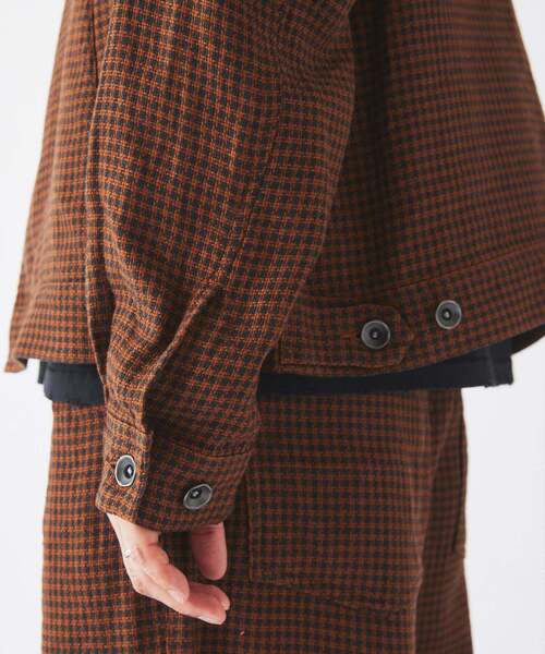 JOURNAL STANDARD relume(ジャーナルスタンダード レリューム)の「European Flax / ヨーロピアン フラックス トラッカー シャツ ブルゾン(その他アウター・メンズ・ブラウン系その他/ブラック/ブルー系その他/ベージュ・MEDIUM/LARGE)」の11枚目の写真