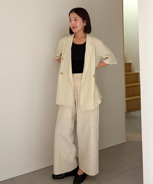KOBE LETTUCE（コウベレタス）の「[ yuiさんコラボ ] 半袖シアーテーラードジャケット（テーラードジャケット・レディース・ブラック/グレイッシュベージュ/ベージュ・M）」の4枚目の写真
