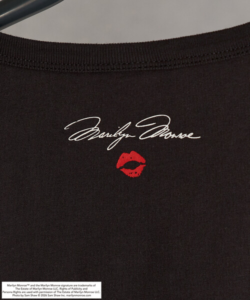 FREAK'S STORE(フリークスストア)の「マリリン・モンロー THE ICONIC SHOT プリントTシャツ(Tシャツ/カットソー・レディース・チャコールグレー/オフホワイト/サックスブルー・フリ-)」の11枚目の写真