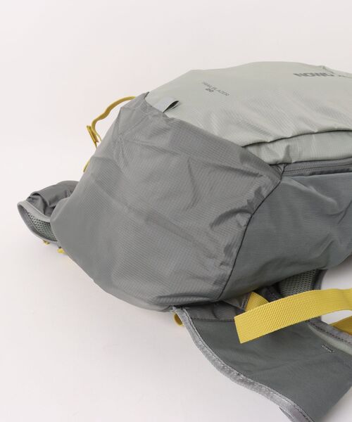 SALOMON(サロモン)の「SALOMON/サロモン バックパック TRAILBLAZER 20 トレイルブレイザー20L LC2182600/LC2462800(バックパック/リュック・メンズ・ブラック/グレー・FREE)」の7枚目の写真