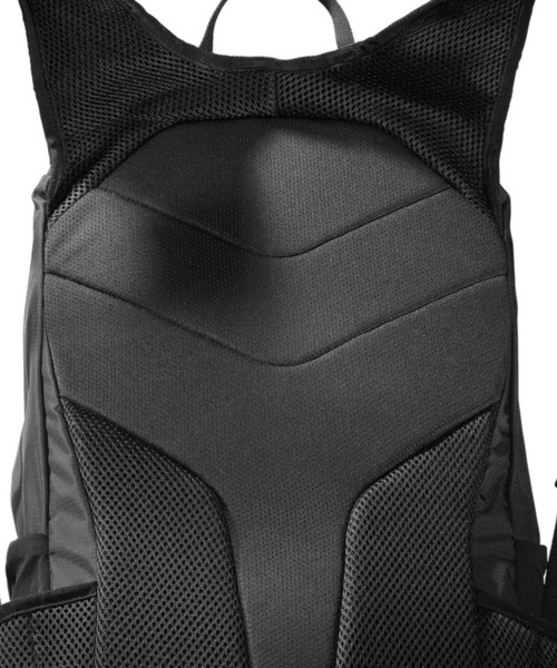 SALOMON(サロモン)の「SALOMON/サロモン バックパック TRAILBLAZER 20 トレイルブレイザー20L LC2182600/LC2462800(バックパック/リュック・メンズ・ブラック/グレー・FREE)」の11枚目の写真