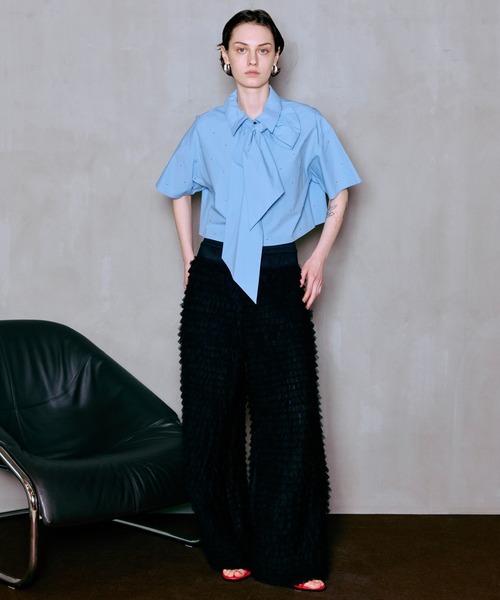 MAISON SPECIAL（メゾンスペシャル）の「Studded Half-Sleeve Bow Tie Shirt/スタッズハーフスリーブボウタイシャツ（シャツ/ブラウス・レディース・ホワイト/グレー/ブルー・FREE）」の7枚目の写真