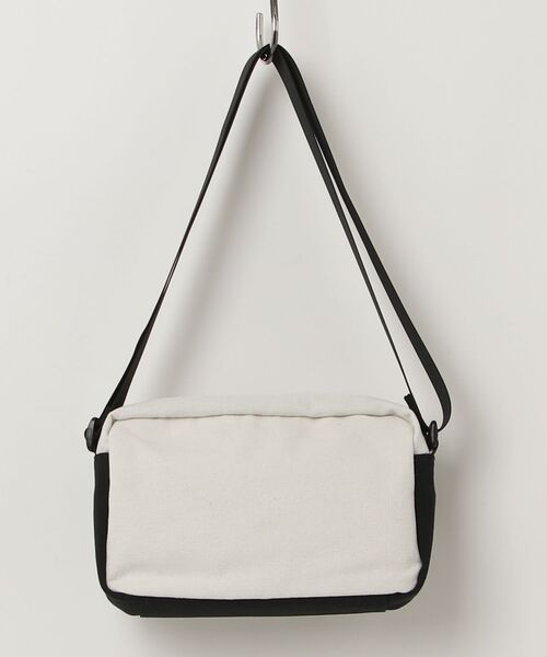 Lee（リー）の「LEE帆布ｽｸｴｱｼｮﾙﾀﾞｰ（ショルダーバッグ・メンズ・ブラック/グレー・FREE）」の3枚目の写真